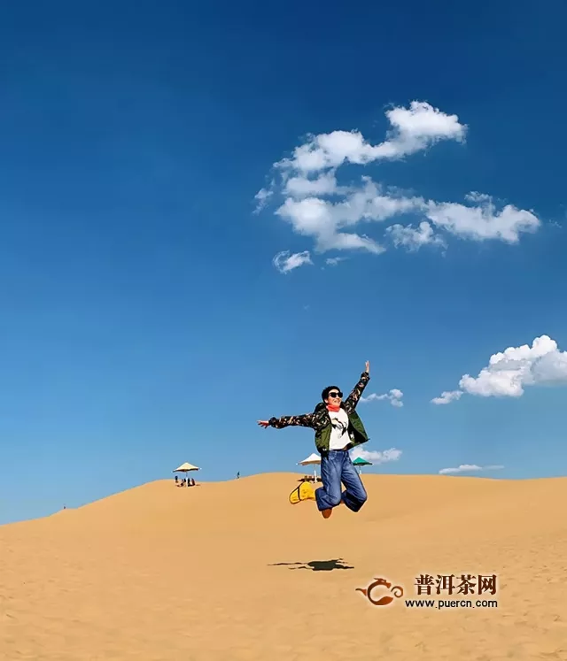 一边是沙漠，一边是草原，中国—东盟企业家俱乐部内蒙古品天地大美