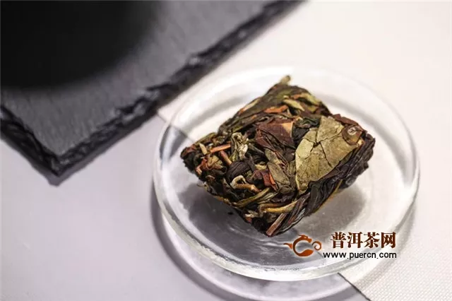 漳平水仙茶是绿茶吗？漳平水仙属于乌龙茶！
