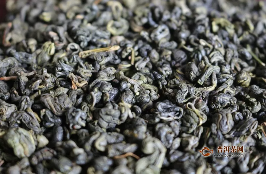 红茶和绿茶适合哪些人喝？
