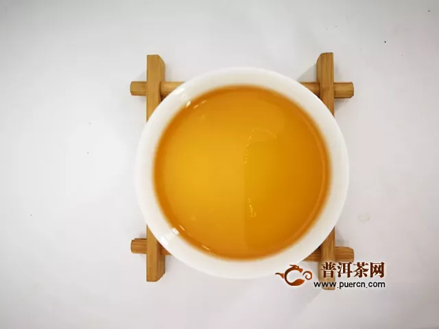 德凤茶业70周年纪念饼上市