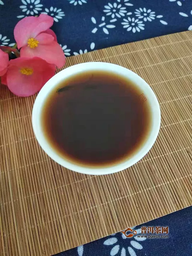 2019年天弘易武枕头砖熟茶试用品饮体会