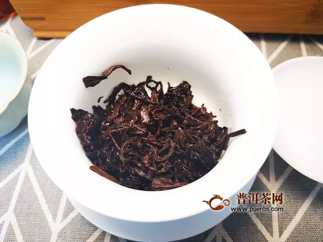 真的很甜很好喝：2018年俊仲號纖薄無量境界熟茶試用評測報告