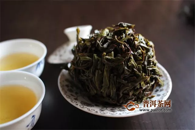 乌龙茶和什么搭配喝好？