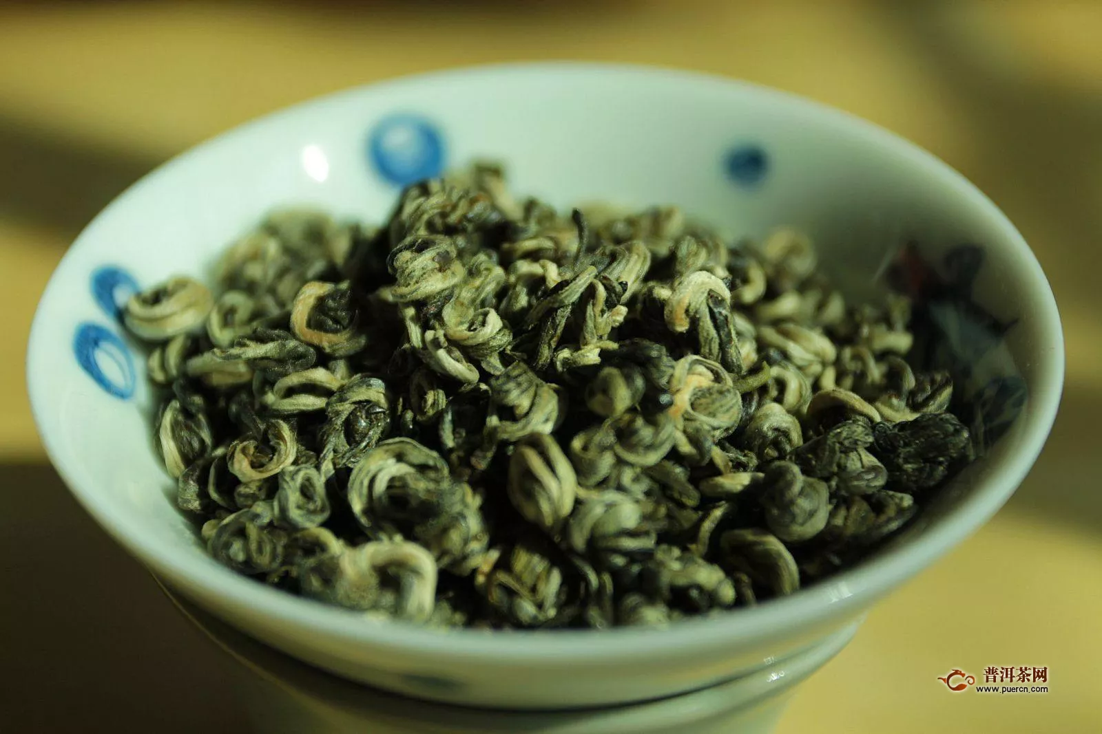明前绿茶多少钱一斤？明前绿茶的价值