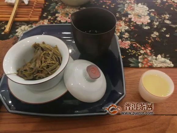 布朗山班盆普洱茶