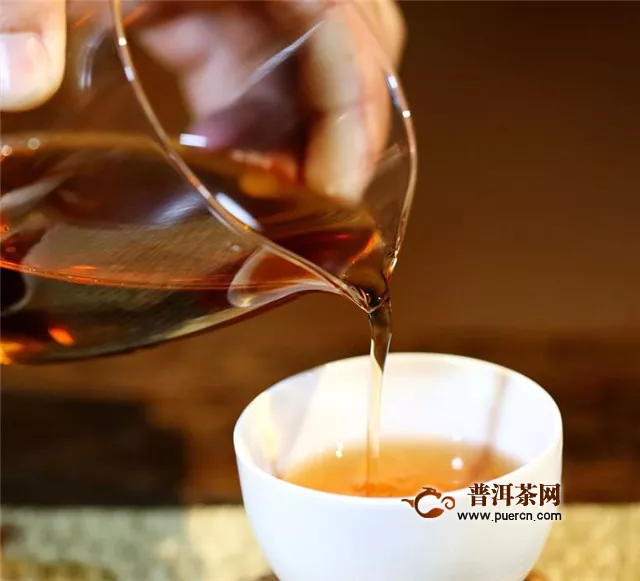 武夷岩茶茶具，紫砂壶适合冲泡老茶！