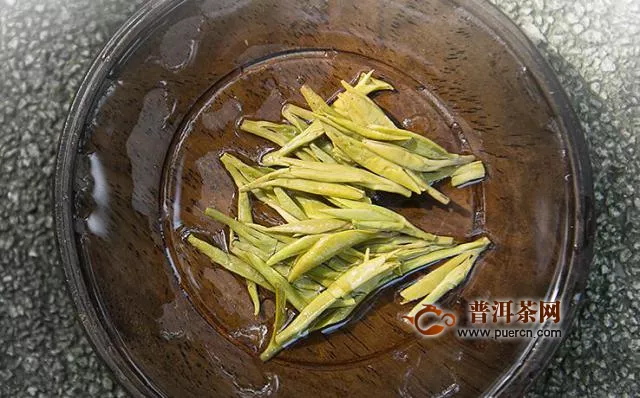 綠茶和烏龍茶區(qū)別，綠茶的功效