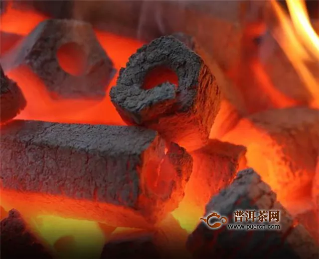 传统工艺岩茶焙火