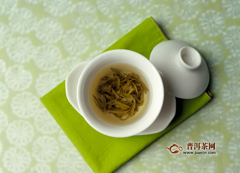 為什么說喝綠茶會(huì)上火？喝綠茶的禁忌