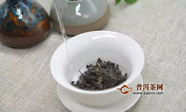 泡茶时为何要先润茶？有什么润茶技巧？