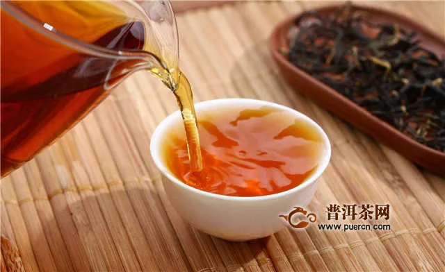 生姜加红茶泡水喝有啥作用？