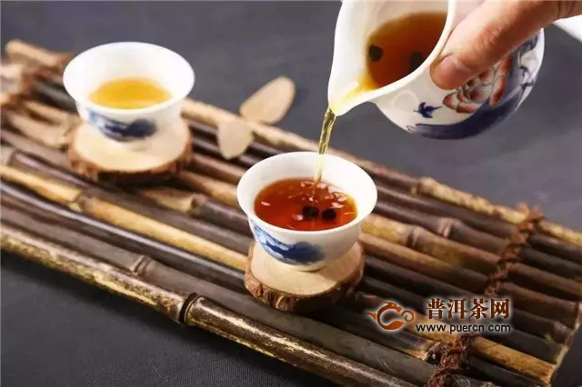 減肥喝紅茶好還是綠茶好？綠茶