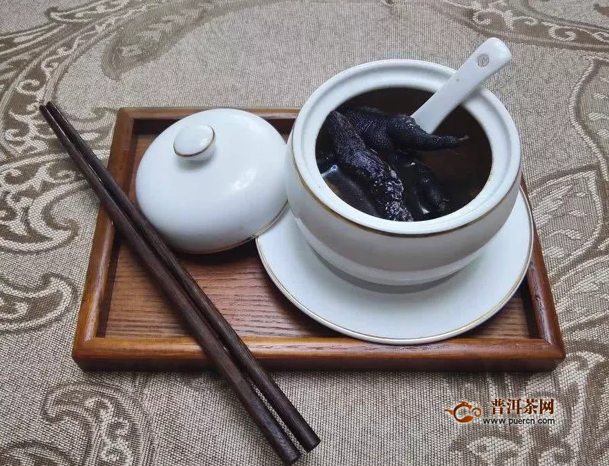 喝茯苓茶有什么好處？喝茯苓茶的方法