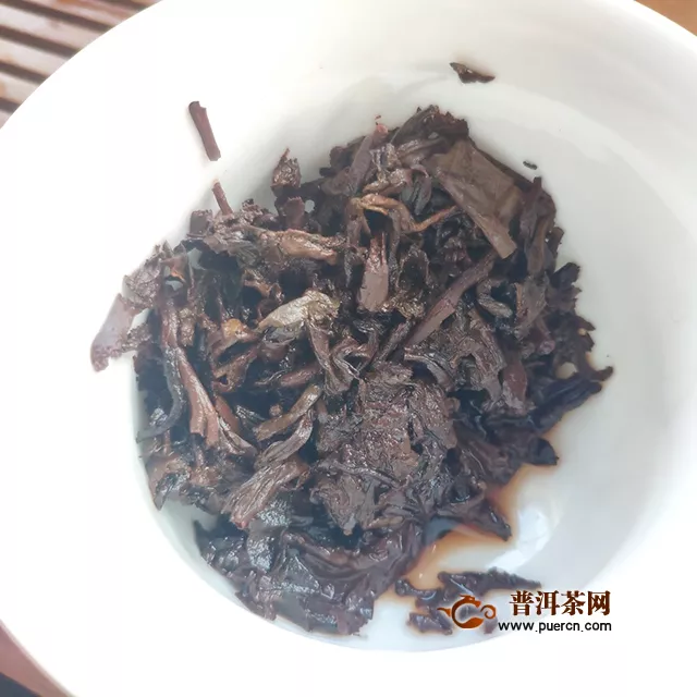 普洱茶，需要静待时光！2018年一任天真 圆融熟茶 品鉴报告