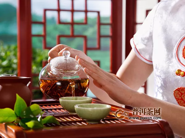 女性喝红茶好还是喝普洱茶好？