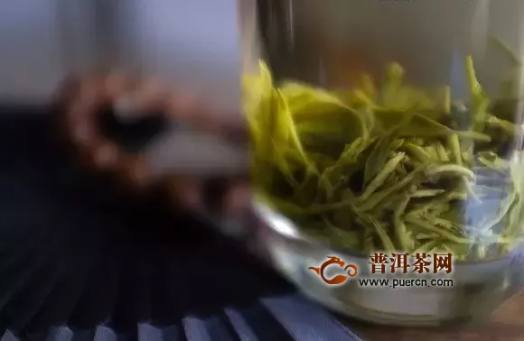 庐山云雾茶味浓性泼辣