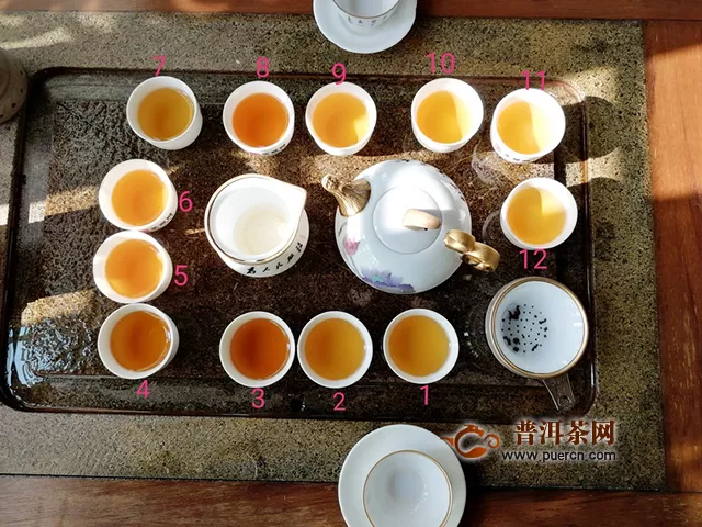 苦澀入口即化舒潤，順滑清爽：2019年下關(guān)沱茶敬業(yè)號綠大樹餅茶試用