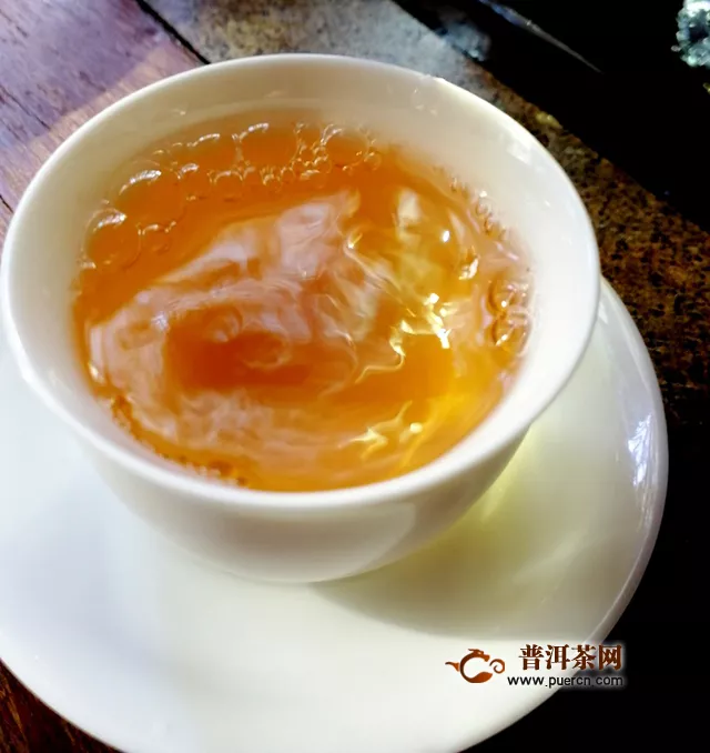 苦澀入口即化舒潤，順滑清爽：2019年下關(guān)沱茶敬業(yè)號綠大樹餅茶試用