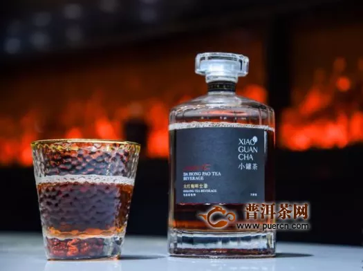 小罐茶新年玩跨界，推出首款大红袍“威士忌”