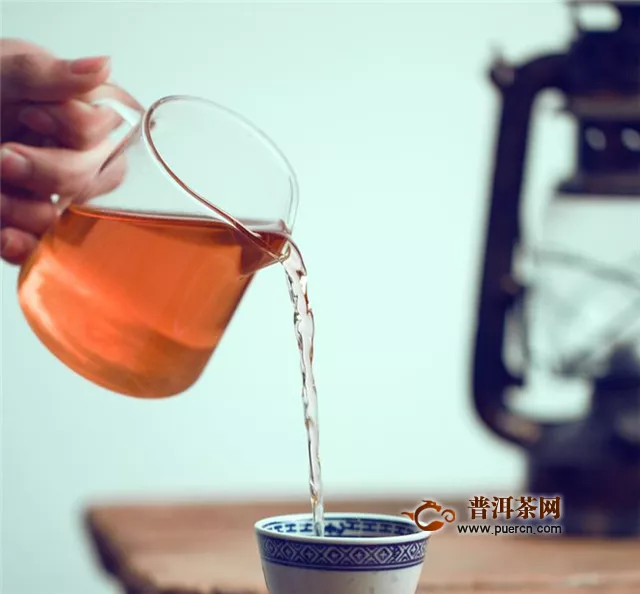 慢性胃炎能喝老白茶吗？