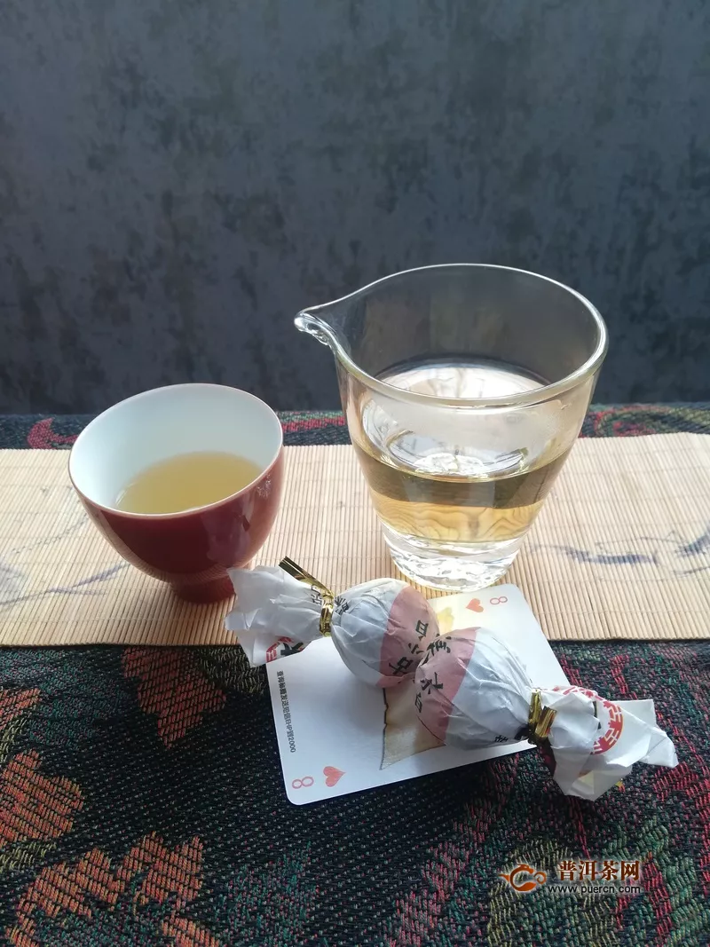 看你骨骼清奇，必定来日可期：2019年勐海本木古茶业古小白美人珠白茶品鉴