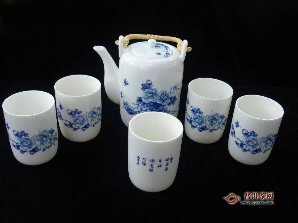 白瓷茶具的特点
