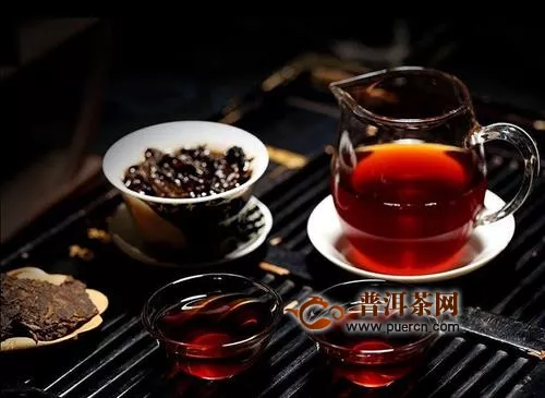 冲泡生茶、熟茶、散茶、老茶方法各不同