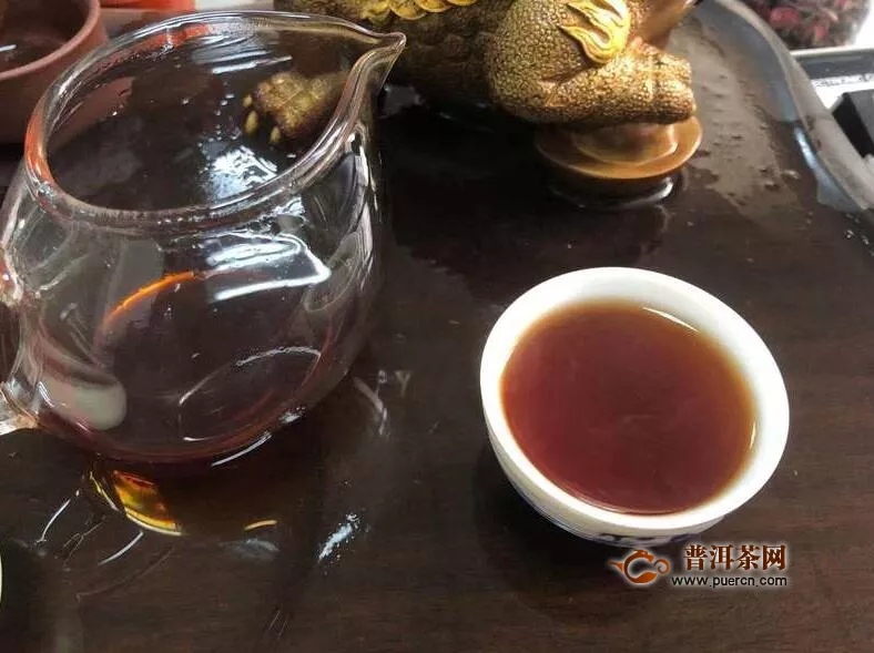 汤色红亮、口感甜润、滋味醇厚：2019年龙园号勐海七子饼茶熟茶380克