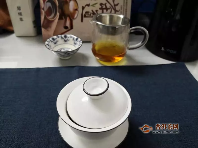 2017年蒲门茶业凤庆23°·大美滇红茶：蜜而甘甜，纯而浑厚