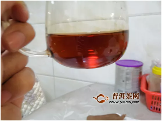 2018年蒲门茶业凤庆23°滇红茶：汤色金黄明亮，滋味醇厚
