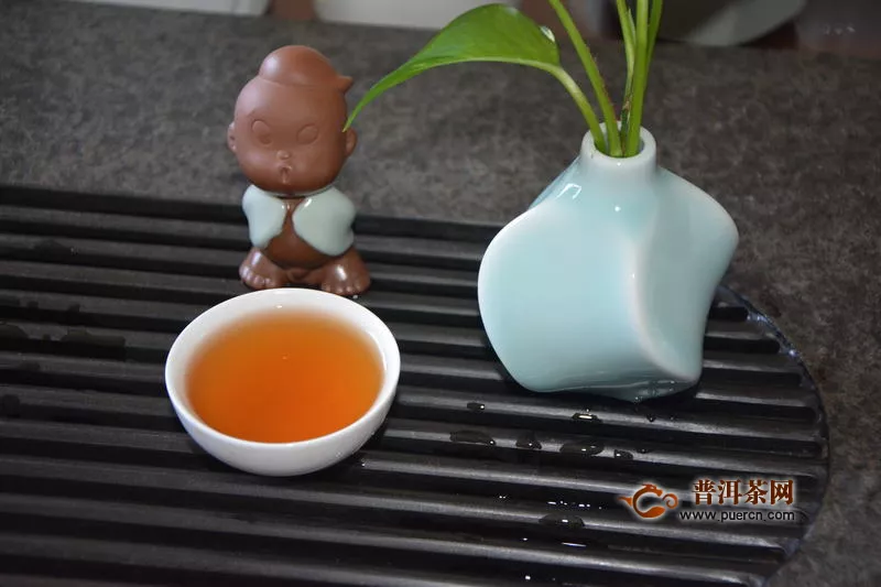 感受茶乡的香气:品味蒲门茶叶凤庆23°醇美滇红茶