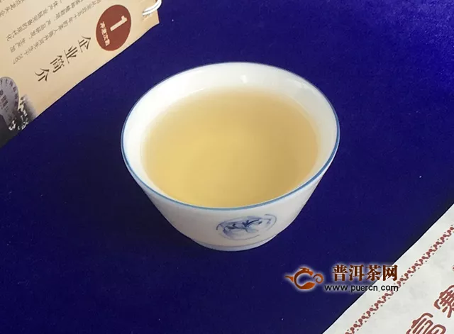 2016年拉佤布傣大富赛古树茶：窥斑知豹，有一杯大户寨叫“拉佤布傣”