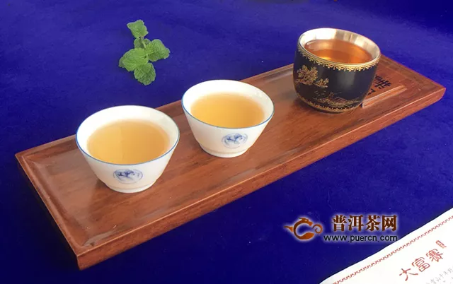2016年拉佤布傣大富赛古树茶：窥斑知豹，有一杯大户寨叫“拉佤布傣”