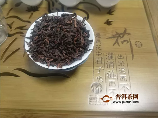 2019年七彩云南名門普洱(玫瑰花)：香氣逼人，更適合女性朋友的好茶