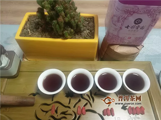 2019年七彩云南名門普洱(玫瑰花)：香氣逼人，更適合女性朋友的好茶