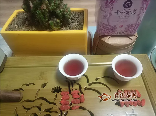 2019年七彩云南名門普洱(玫瑰花)：香氣逼人，更適合女性朋友的好茶