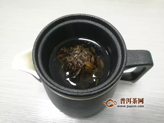 2019年勐海本木古茶业古小白英雄胆：浑身是胆真英雄