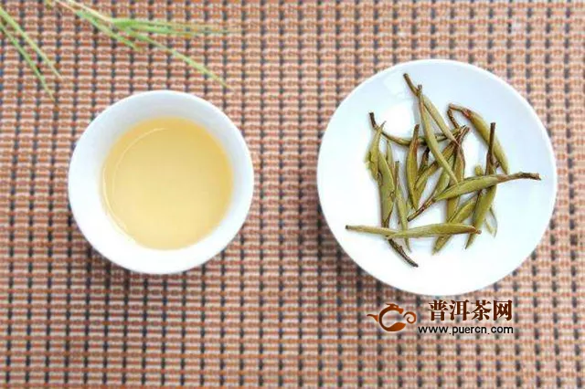 白茶不属于绿茶，白茶、绿茶同为中国六大茶类！