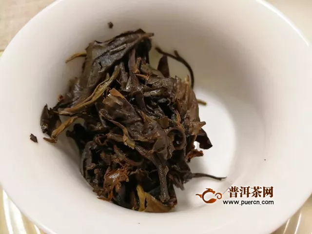 2019年勐海本木古茶業(yè)古小白美人珠：小小美人珠,飲而忘塵俗