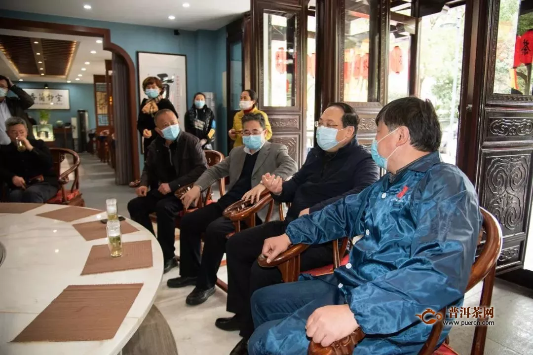 杭州市副市长王宏一行调研西湖龙井茶开采情况