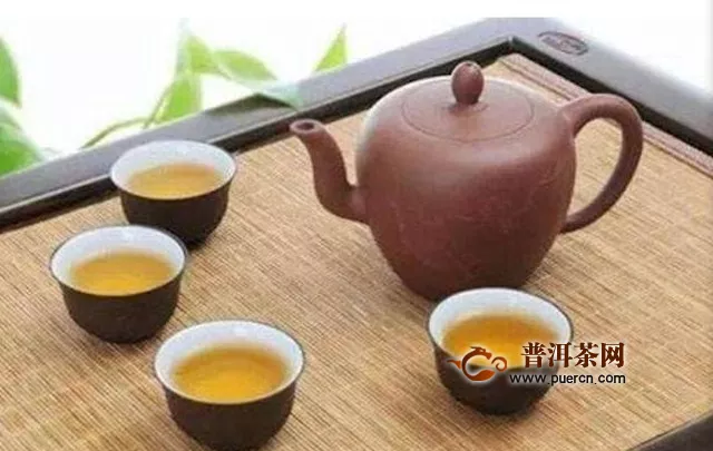 紫砂壶泡茶：为什么紫砂壶更适合泡茶喝？