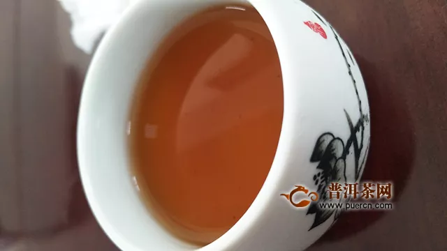 2019年七彩云南大叶金红滇红茶：暖胃更暖心