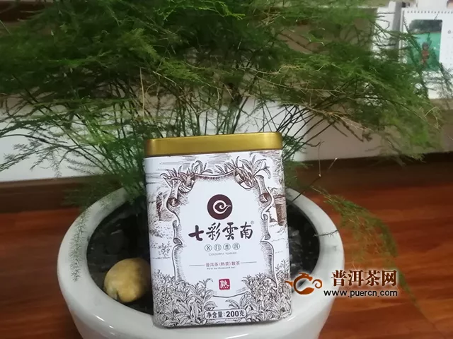 2019年七彩云南名门普洱熟茶：汤色红浓透亮，口感醇厚