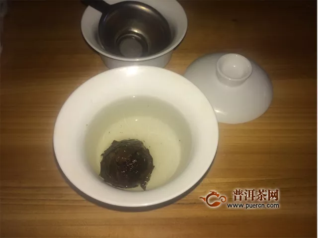 2019年勐海本木古茶业古小白英雄胆：香甜气生成更迅速、更强，持久