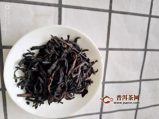 2019年七彩云南棗香普洱熟茶：茶色紅亮可人，值得嘉許