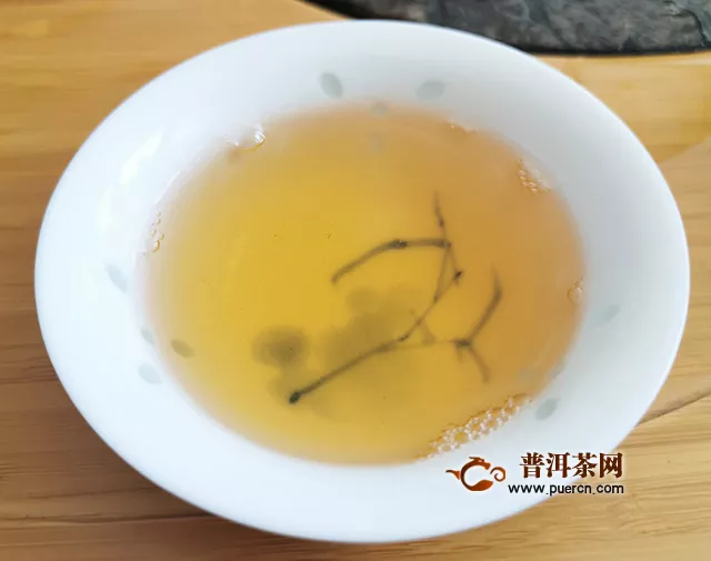 2013年下關(guān)沱茶FT特制金瓜貢茶：湯色明亮，口感豐富