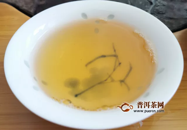 2013年下關(guān)沱茶FT特制金瓜貢茶：湯色明亮，口感豐富