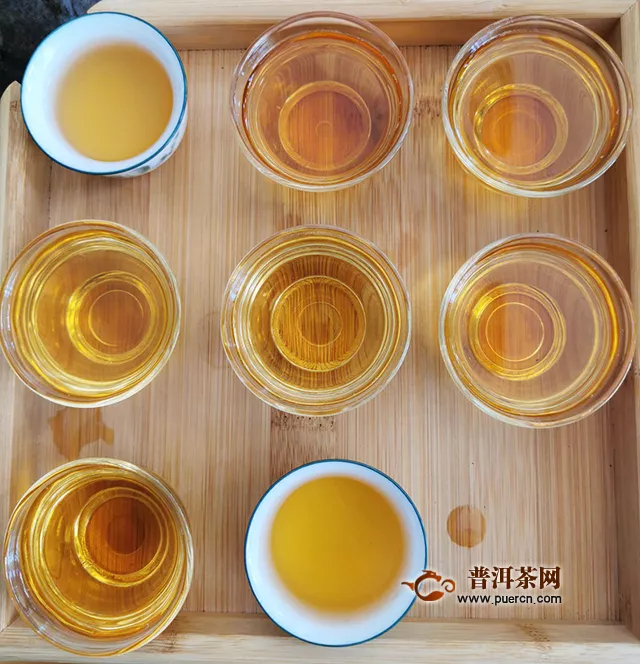 2013年下關(guān)沱茶FT特制金瓜貢茶：湯色明亮，口感豐富