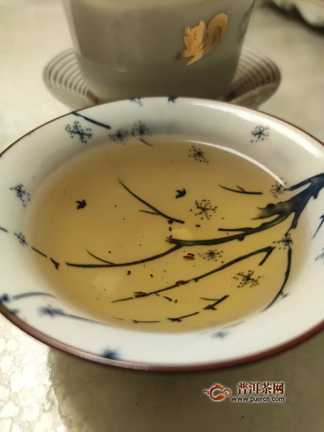 2019年勐海本木古茶业古小白美人珠：分次饮用更能感受到云南白的香甜