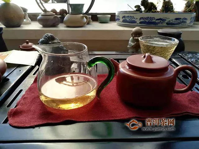 2019年勐海本木古茶业古小白英雄茶：茶气足，体感明显